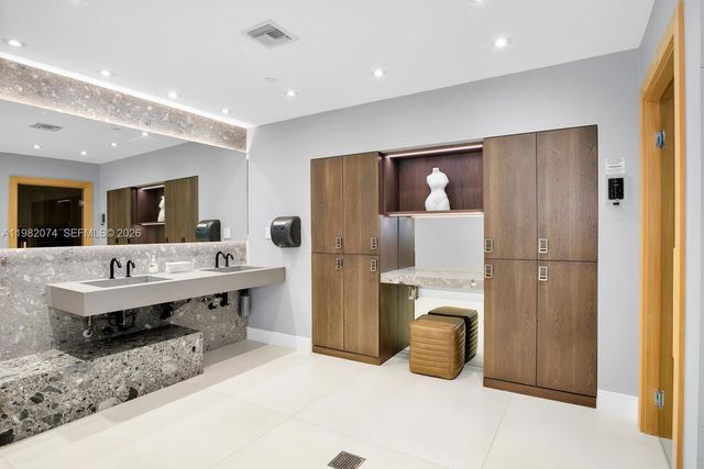 2645 S Bayshore Dr 1802, Miami, FL 33133