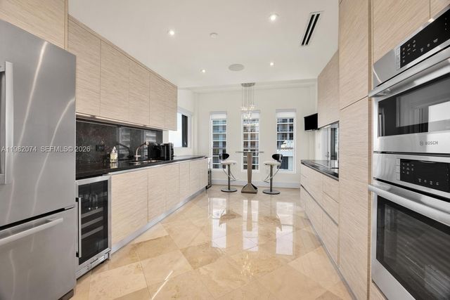 2645 S Bayshore Dr 1802, Miami, FL 33133