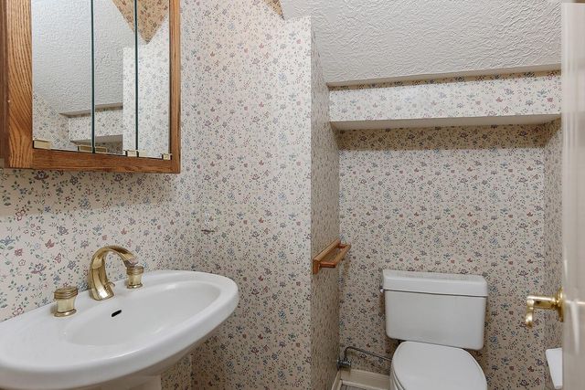 3134 Lake Island Drive, Montgomery, TX 77356