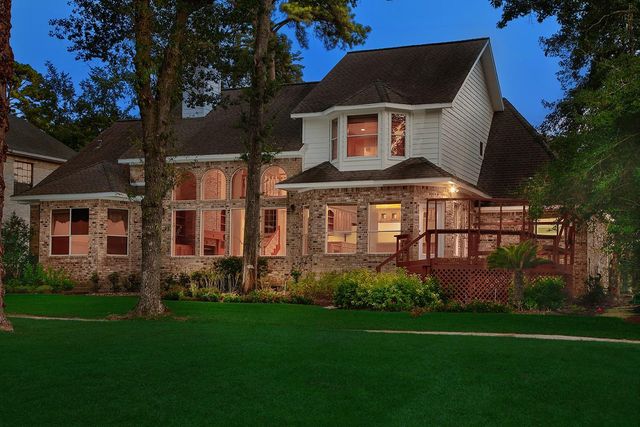 3134 Lake Island Drive, Montgomery, TX 77356