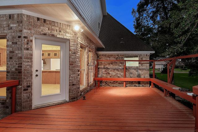 3134 Lake Island Drive, Montgomery, TX 77356