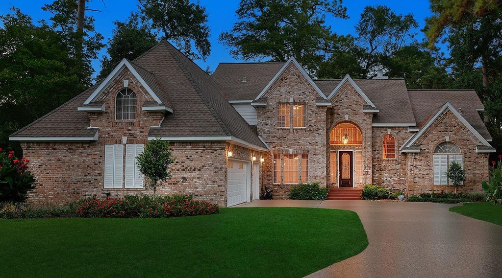 3134 Lake Island Drive, Montgomery, TX 77356