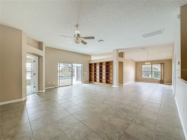 2012 ENRIQUE DRIVE, The Villages, FL 32159
