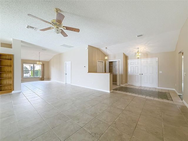 2012 ENRIQUE DRIVE, The Villages, FL 32159