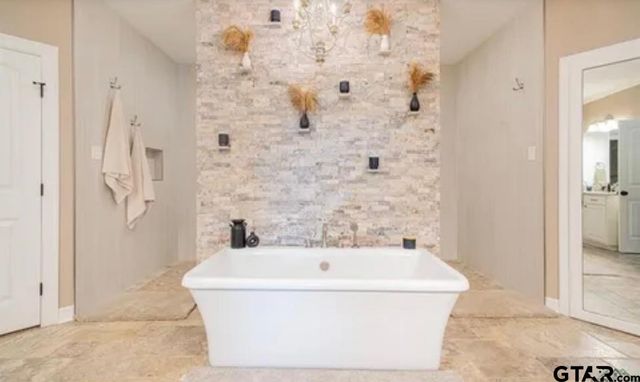 225 CLEMENTS CIRCLE, Tatum, TX 75691