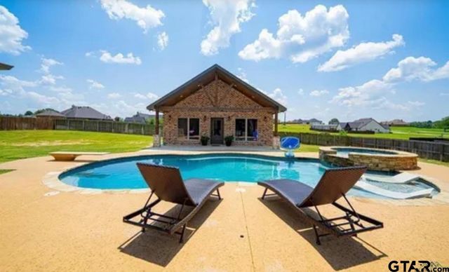 225 CLEMENTS CIRCLE, Tatum, TX 75691