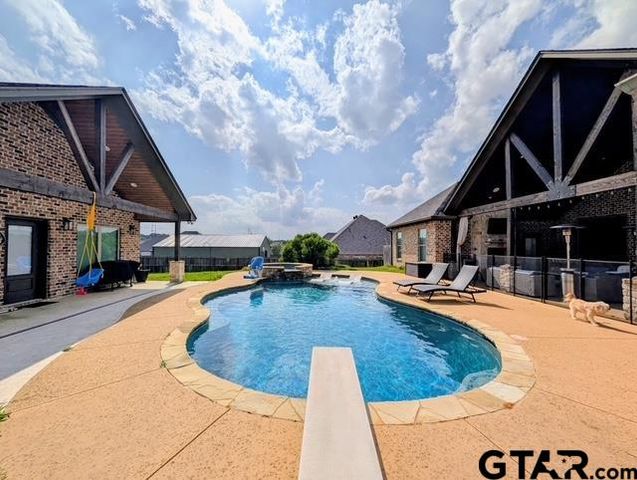 225 CLEMENTS CIRCLE, Tatum, TX 75691
