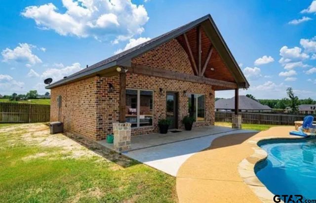 225 CLEMENTS CIRCLE, Tatum, TX 75691