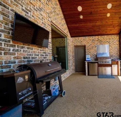 225 CLEMENTS CIRCLE, Tatum, TX 75691