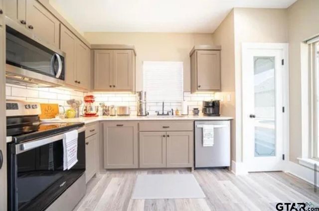225 CLEMENTS CIRCLE, Tatum, TX 75691