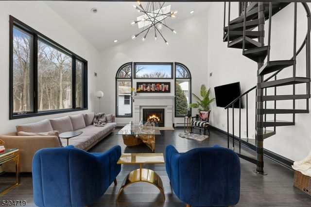 73 Big Piece Rd, Fairfield Twp., NJ 07004