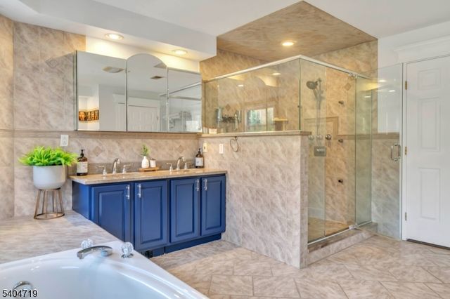 73 Big Piece Rd, Fairfield Twp., NJ 07004