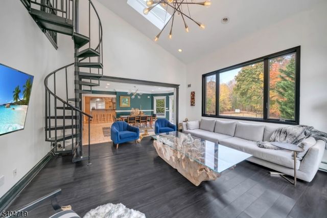 73 Big Piece Rd, Fairfield Twp., NJ 07004