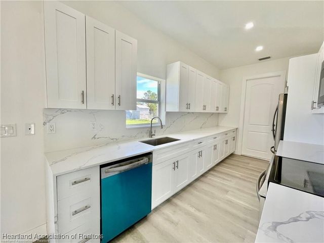 1512 Cedarbrook Street, Lake Placid, FL 33852