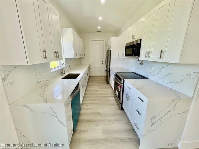 1512 Cedarbrook Street, Lake Placid, FL 33852