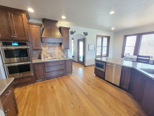 1387 RADCLIFF ROAD, Neenah, WI 54956