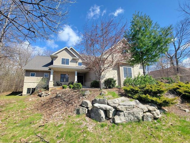 1387 RADCLIFF ROAD, Neenah, WI 54956
