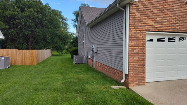 3813 Roscommon Way, Clarksville, TN 37040