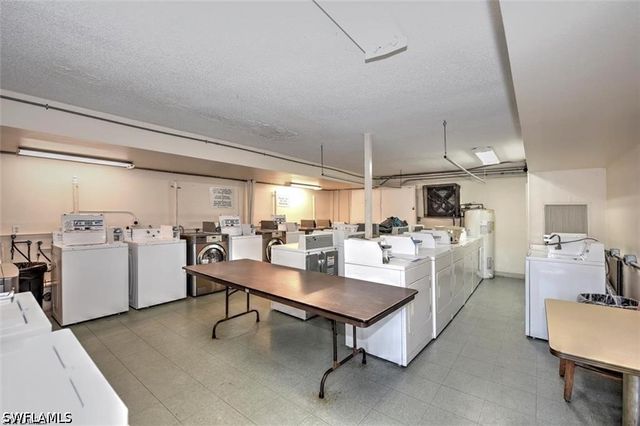 3325 Airport RD N U5, Naples, FL 34105