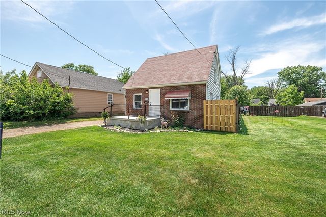 1926 Nichols Avenue, Lorain, OH 44053