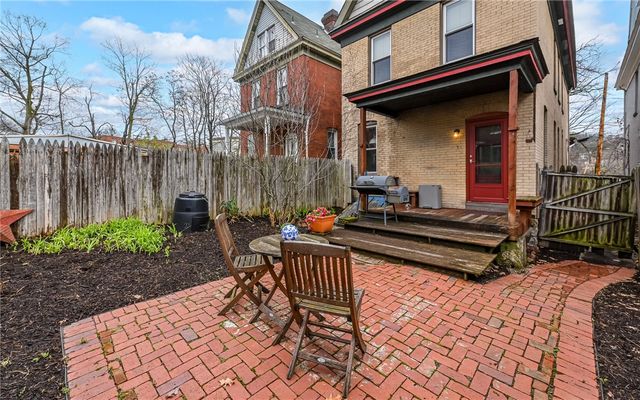 104 Ivy Street, Edgewood, PA 15218