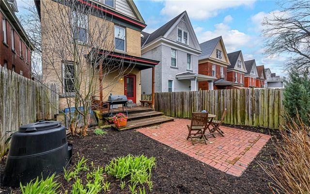 104 Ivy Street, Edgewood, PA 15218