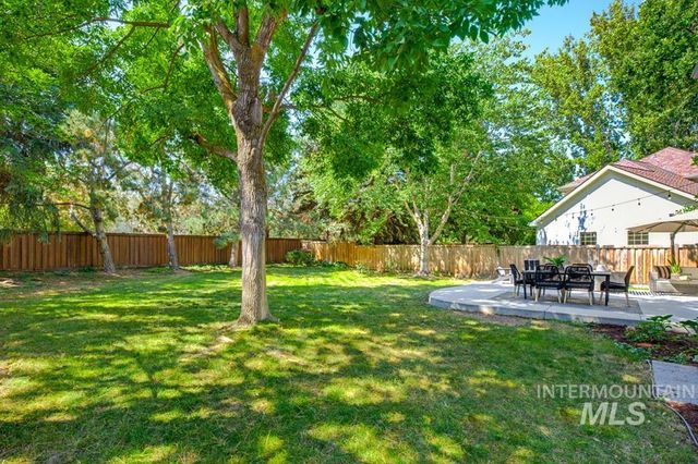 1651 E Silverspot Ln, Boise, ID 83706
