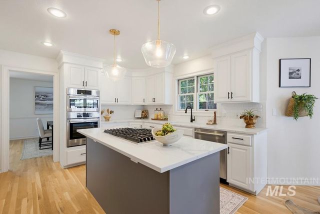 1651 E Silverspot Ln, Boise, ID 83706