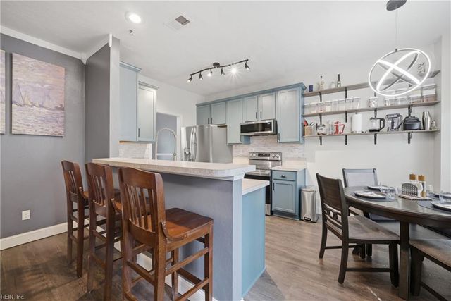 136 Kings Gate DR, Portsmouth, VA 23701