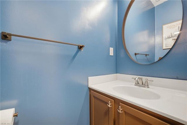 136 Kings Gate DR, Portsmouth, VA 23701