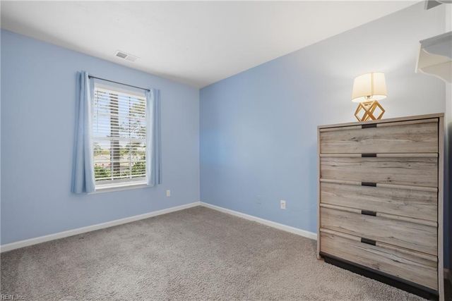 136 Kings Gate DR, Portsmouth, VA 23701