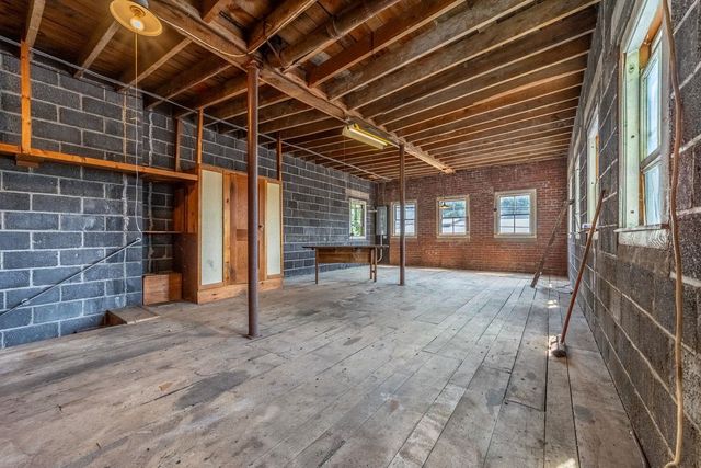 17 E Bow Street, Franklin, NH 03235