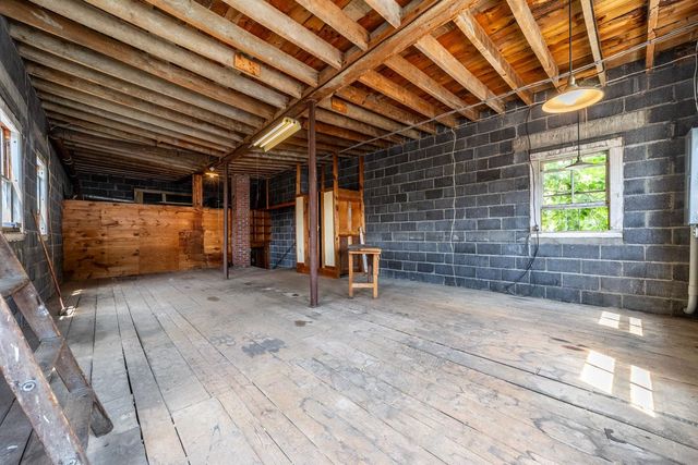 17 E Bow Street, Franklin, NH 03235
