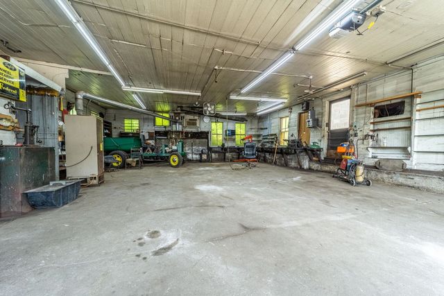 17 E Bow Street, Franklin, NH 03235