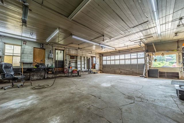 17 E Bow Street, Franklin, NH 03235