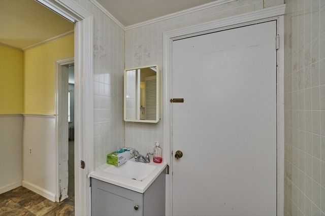 6-8 Plain St, Boston, MA 02122