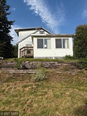 210 19th Avenue S, South Saint Paul, MN 55075