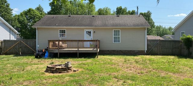 416 Woodale Dr, Clarksville, TN 37042