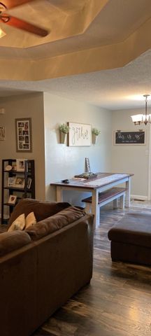 416 Woodale Dr, Clarksville, TN 37042