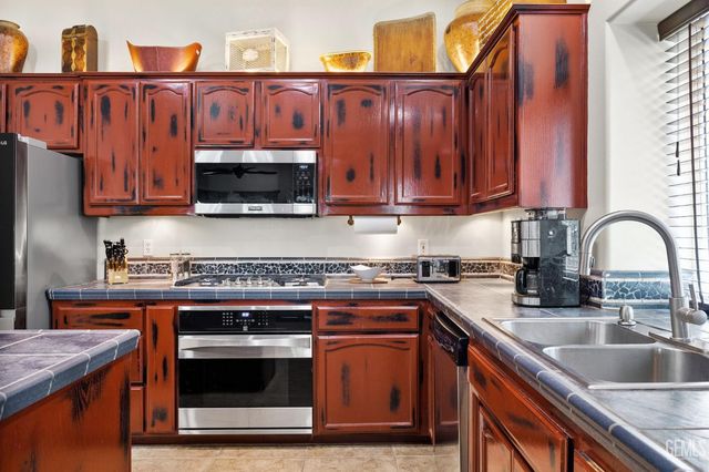 13101 Meacham Road, Bakersfield, CA 93314