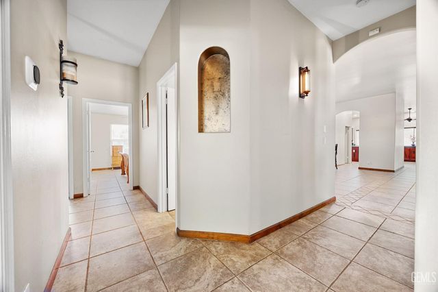 13101 Meacham Road, Bakersfield, CA 93314