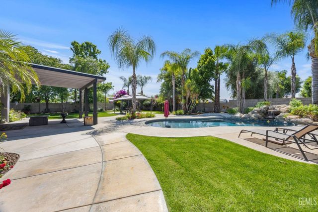 13101 Meacham Road, Bakersfield, CA 93314