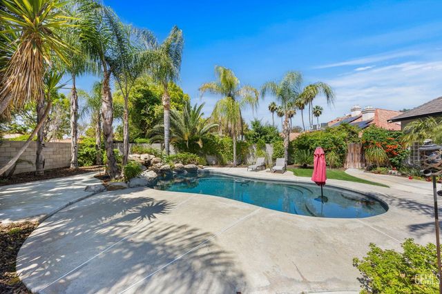13101 Meacham Road, Bakersfield, CA 93314