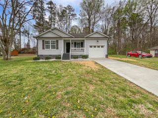 1638 Pineburr Lane, Rock Hill, SC 29730