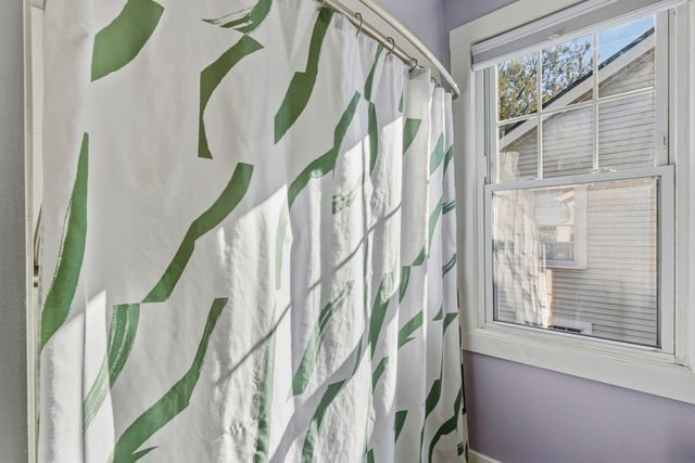 570 Wiltshire Road, Columbus, OH 43204