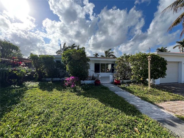 2104 N 14th Court, Hollywood, FL 33020