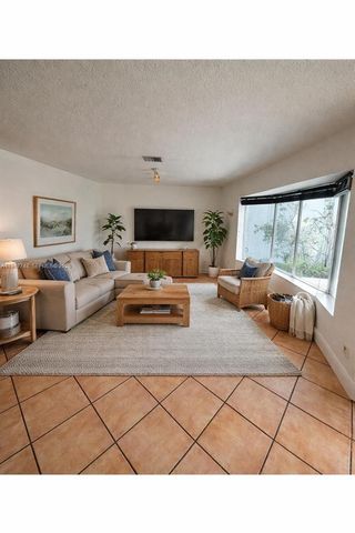 2104 N 14th Court, Hollywood, FL 33020