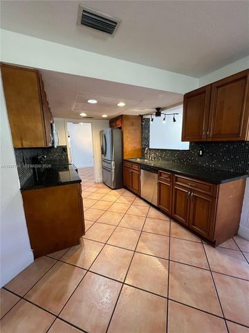 2104 N 14th Court, Hollywood, FL 33020