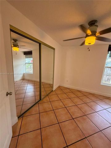 2104 N 14th Court, Hollywood, FL 33020