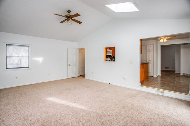 207 Valiant Drive, Henrietta, NY 14623